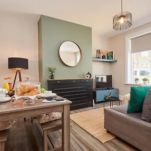 10 Percent Off - 3 Nights - Leeds - Bradford - Free Parking Holiday home Bradford (West Yorkshire)