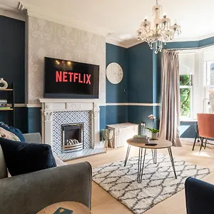 Beautiful 3 Bedroom Townhouse Holiday home Harrogate